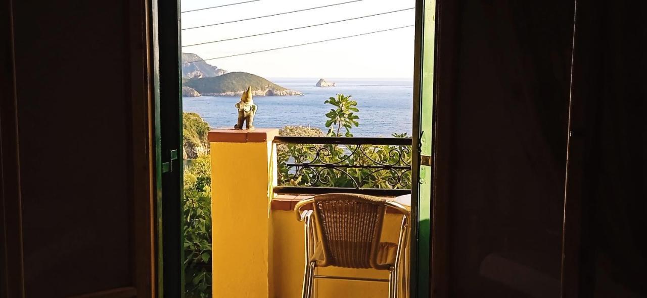 Vassilis Apartments Paleokastritsa Bagian luar foto